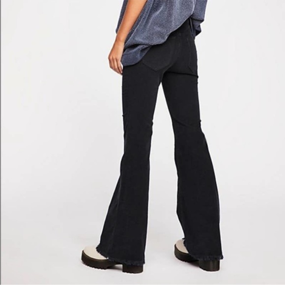 We The Free Black Flare Leg High Rise Raw Hem Corduroy Jeans Free People Size 29 - Picture 2 of 16